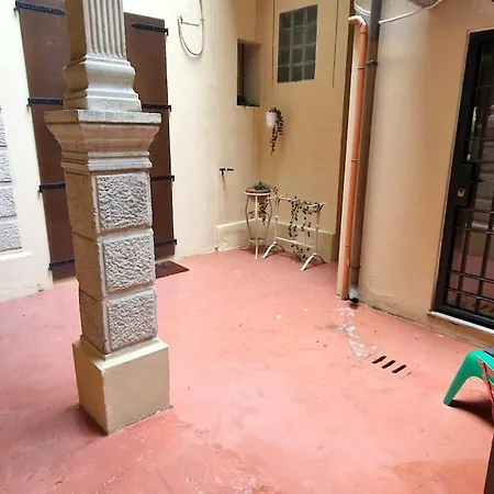 公寓 And Cozy Loft With Courtyard *