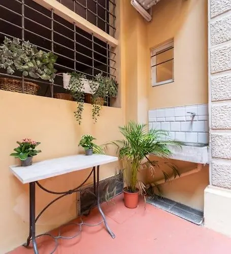 And Cozy Loft With Courtyard *