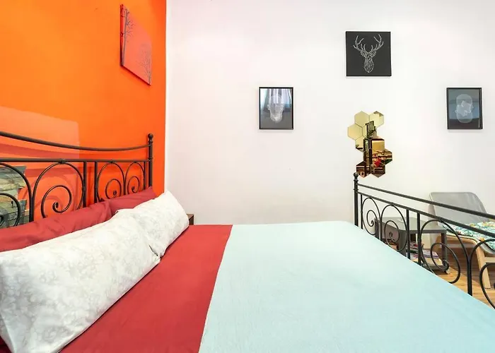 And Cozy Loft With Courtyard *